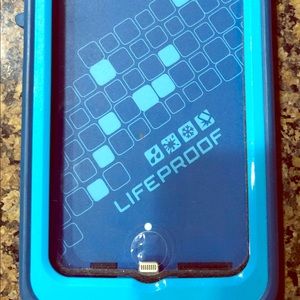 Lifeproof rate Charging case for IPhone 6 and 6s.